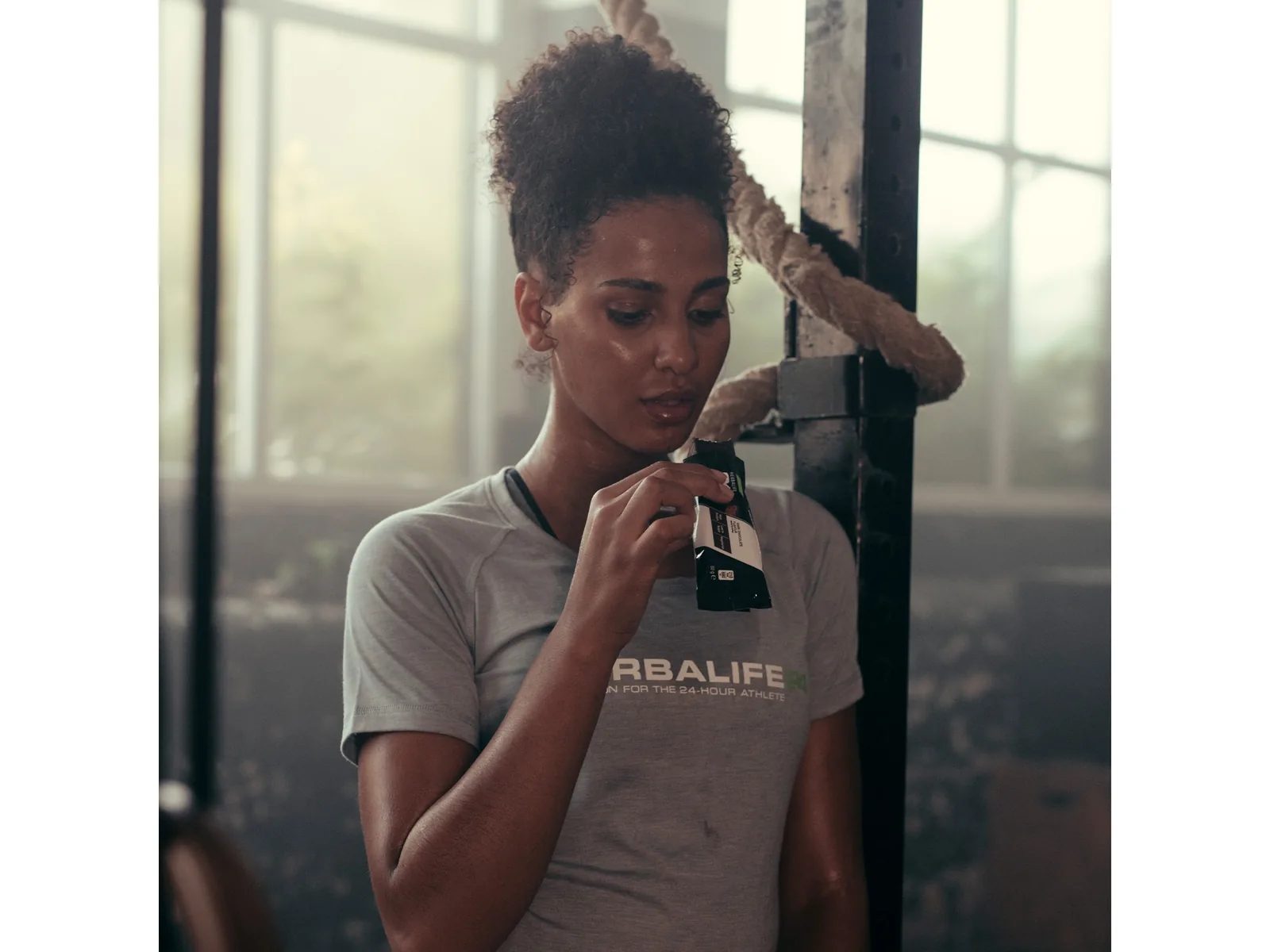 Herbalife 24 Achieve Proteïnerepen Pure chocolade of Choco chip cookie dough - sfeerbeeld
